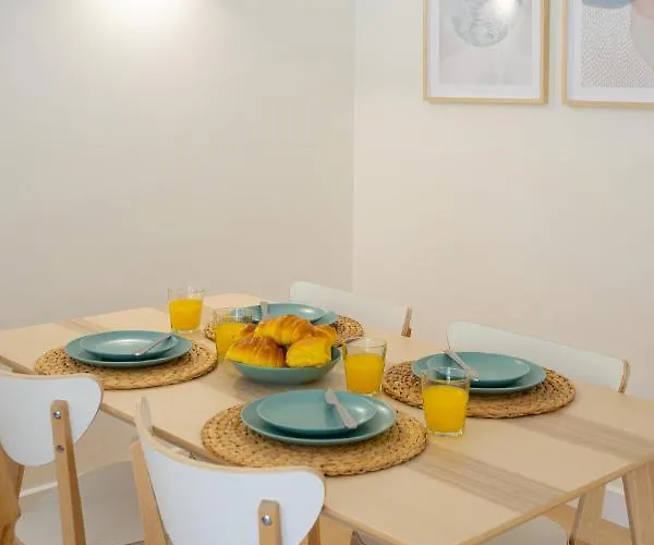 Salgados Sunny - 7 Min Walk From By Lisbeyond