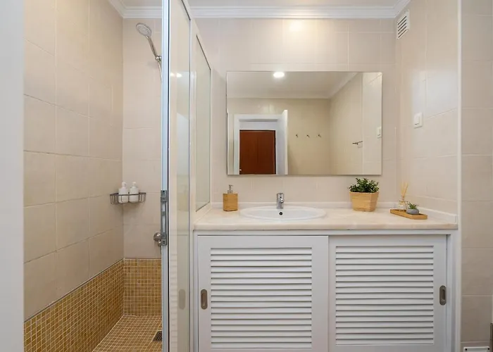 Salgados Sunny - 7 Min Walk From By Lisbeyond *