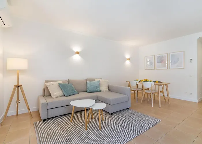 Salgados Sunny - 7 Min Walk From By Lisbeyond