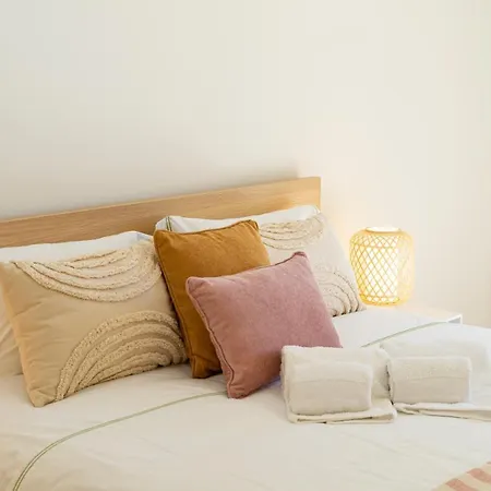 Daire Salgados Sunny - 7 Min Walk From By Lisbeyond *