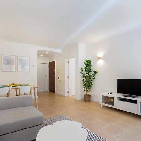 Salgados Sunny - 7 Min Walk From By Lisbeyond Guia (Faro)