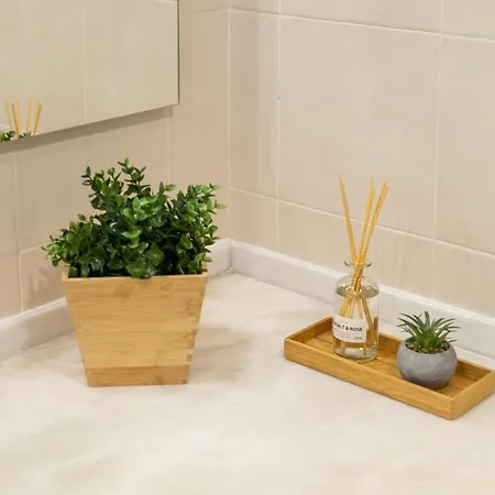 Daire Salgados Sunny - 7 Min Walk From By Lisbeyond