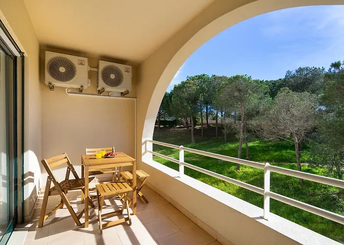 Salgados Sunny - 7 Min Walk From By Lisbeyond Appartement Guia (Faro)