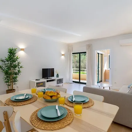 公寓 Salgados Sunny - 7 Min Walk From By Lisbeyond 吉亚