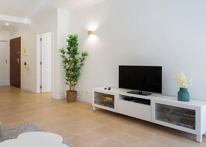 Appartamento Salgados Sunny - 7 Min Walk From By Lisbeyond Guia (Faro)